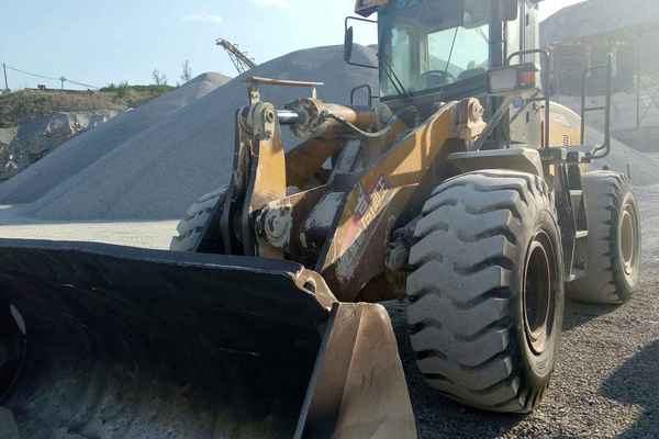 辽宁出售转让二手7800小时2011年徐工LW500KL装载机