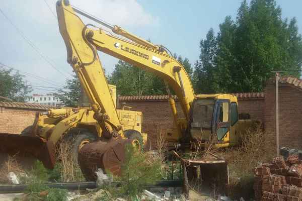 山西出售转让二手5000小时2004年柳工CLG230挖掘机