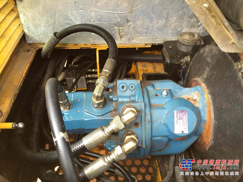 江西出售转让二手10000小时2011年龙工LG6060挖掘机