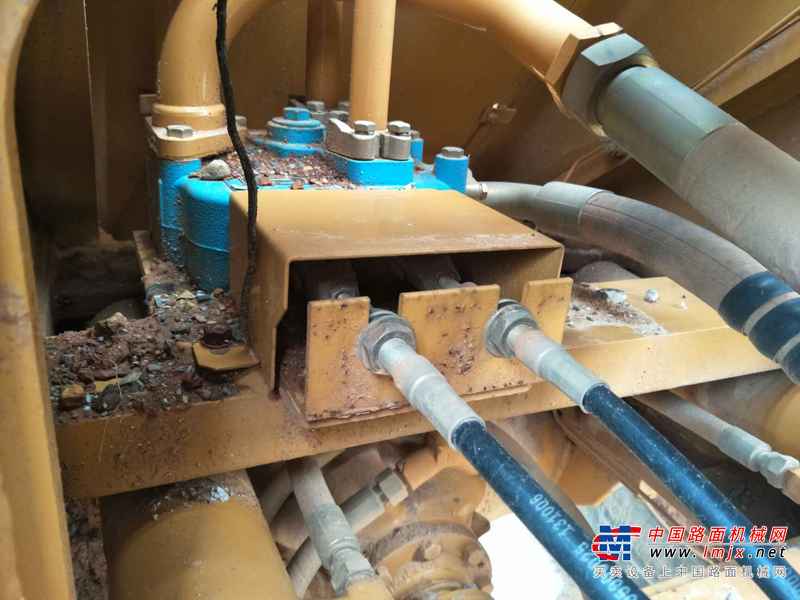 江西出售转让二手3900小时2014年龙工LG850D装载机