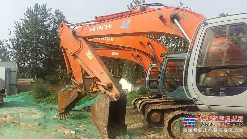 山西出售转让二手16891小时2002年日立EX200挖掘机