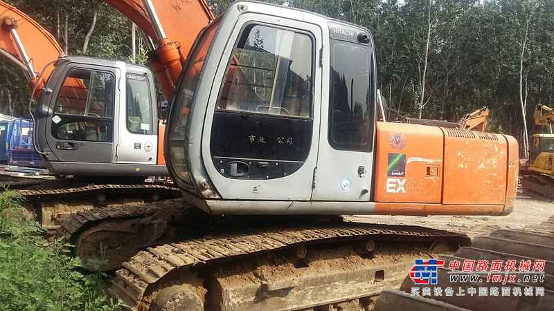 山西出售转让二手16891小时2005年日立EX200挖掘机