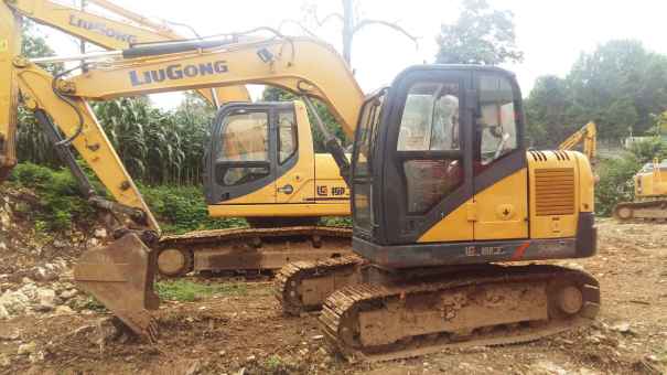 贵州出售转让二手3638小时2013年柳工908D挖掘机