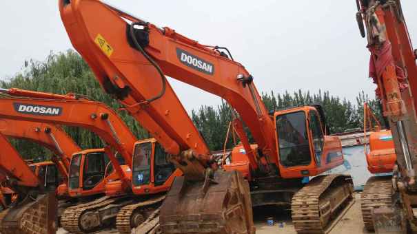 陕西出售转让二手3500小时2011年斗山DH300LC挖掘机