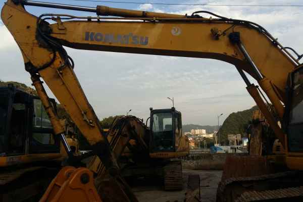 贵州出售转让二手9643小时2005年小松PC200挖掘机