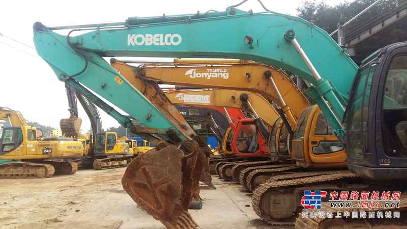 贵州出售转让二手17468小时2005年神钢SK250LC挖掘机