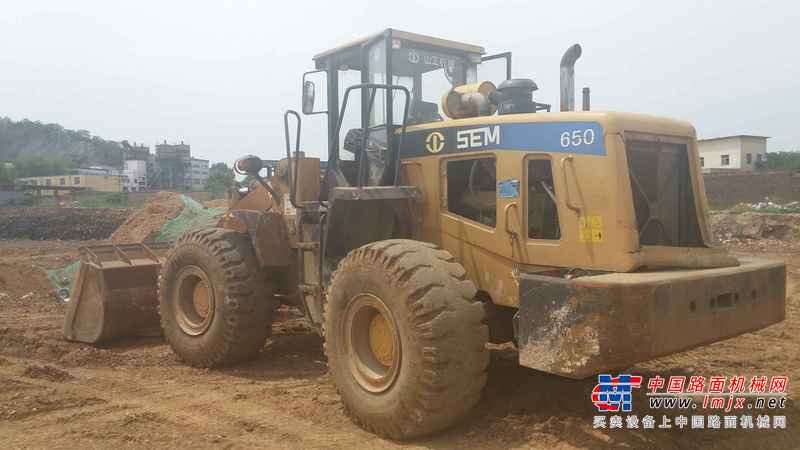 河南出售转让二手8500小时2010年山工SEM650装载机