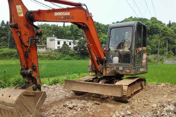 江西出售转让二手20000小时2007年斗山DX60挖掘机