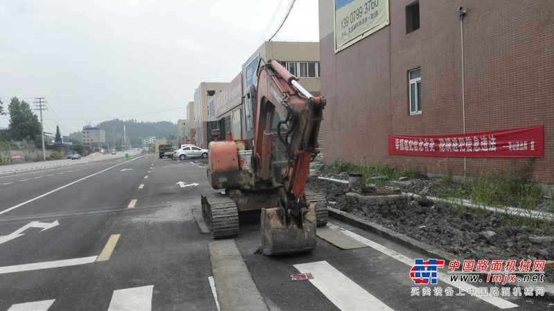 江西出售转让二手20000小时2009年斗山DH55挖掘机