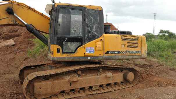 江西出售转让二手15000小时2009年三一重工SY215C挖掘机