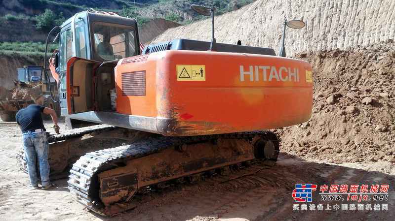 山西出售转让二手4400小时2012年日立ZX240挖掘机