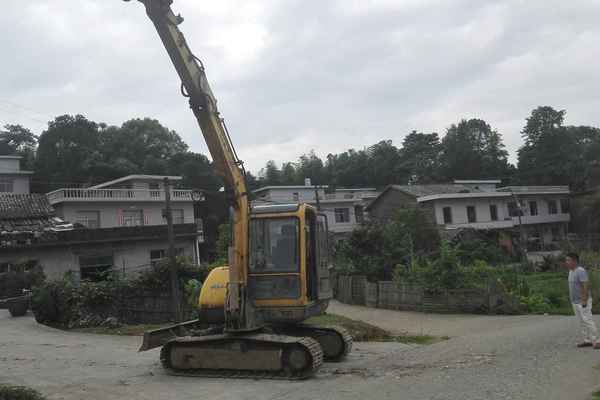 江西出售转让二手16000小时2006年现代R60挖掘机