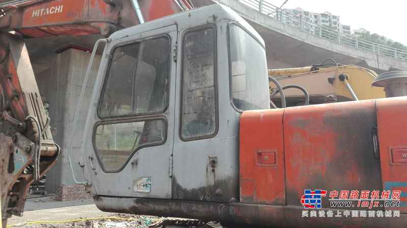 山西出售转让二手15000小时2005年日立EX300挖掘机