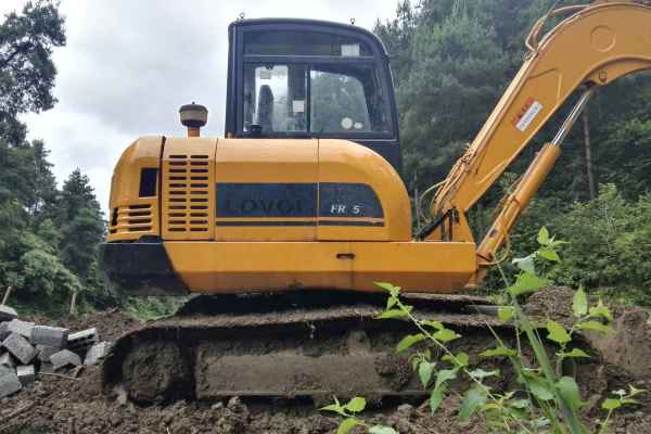 贵州出售转让二手3300小时2011年福田雷沃FR65挖掘机