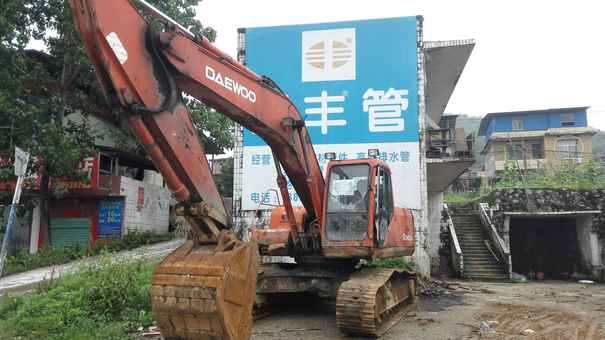 江西出售转让二手20000小时2004年斗山DH220挖掘机