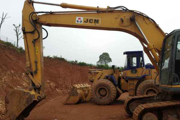 江西出售转让二手6000小时2011年山重建机JCM921D挖掘机