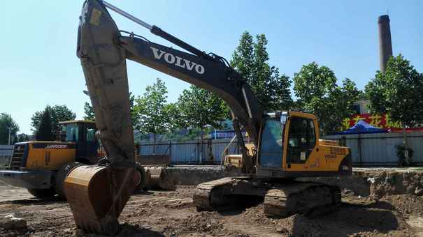 山西出售转让二手3000小时2012年沃尔沃EC240B挖掘机