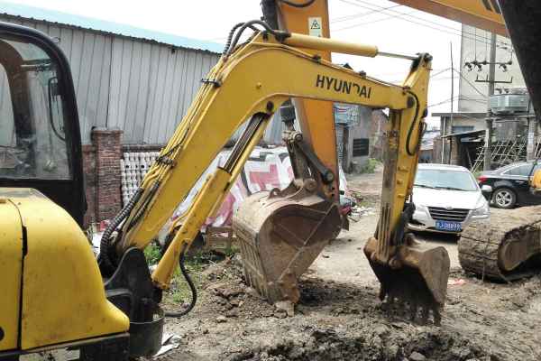 江西出售转让二手10000小时2010年现代R60挖掘机
