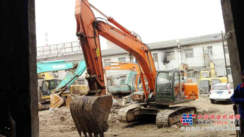 山西出售转让二手8530小时2009年日立ZX240挖掘机