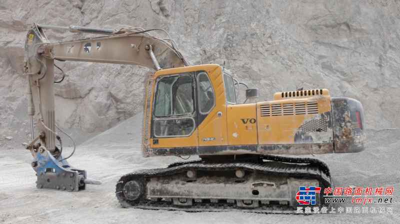山西出售转让二手17331小时2010年沃尔沃EC240B挖掘机