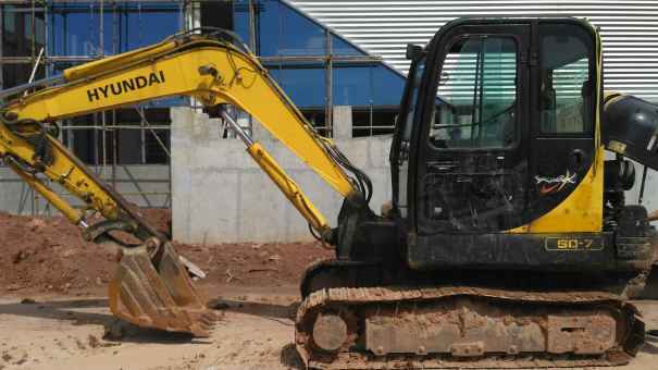 江西出售转让二手6250小时2011年现代R60挖掘机