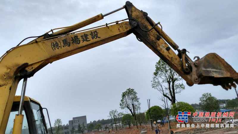 江西出售转让二手6800小时2004年小松PC60挖掘机