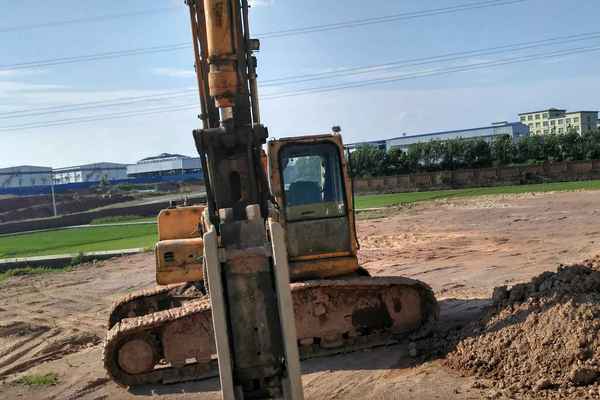 江西出售转让二手16500小时2004年现代R210挖掘机