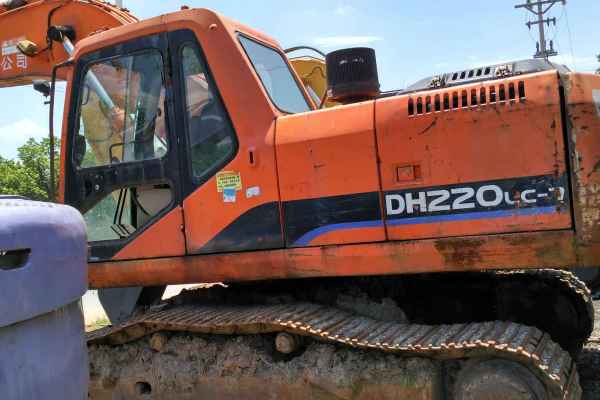 江西出售转让二手17000小时2008年斗山DH220挖掘机