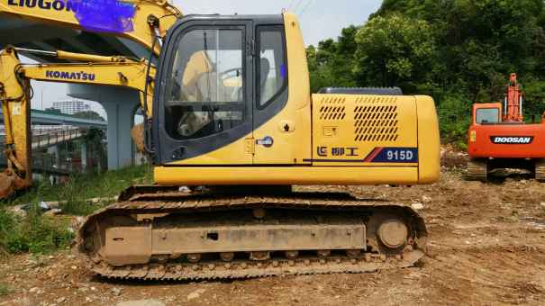 贵州出售转让二手3111小时2012年柳工915D挖掘机