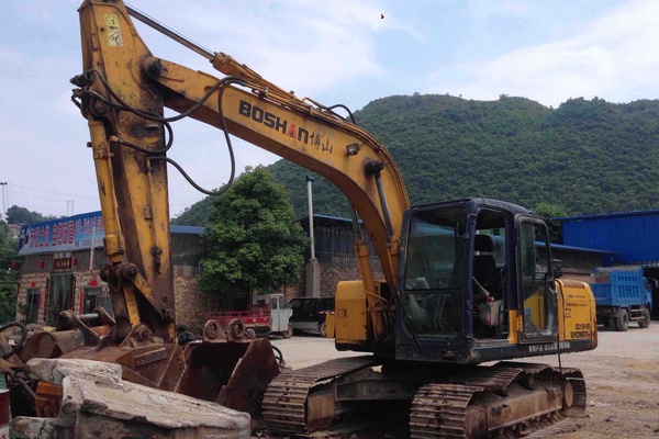 贵州出售转让二手2600小时2013年国机重工潜孔钻ZG3150挖掘机