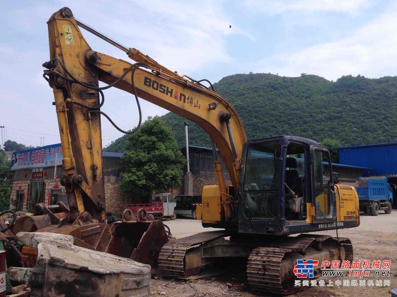贵州出售转让二手2600小时2013年国机重工潜孔钻ZG3150挖掘机