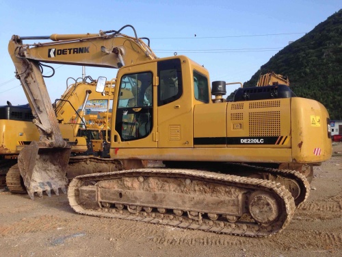 贵州出售转让二手4800小时2013年奇瑞迪凯CX220LC挖掘机