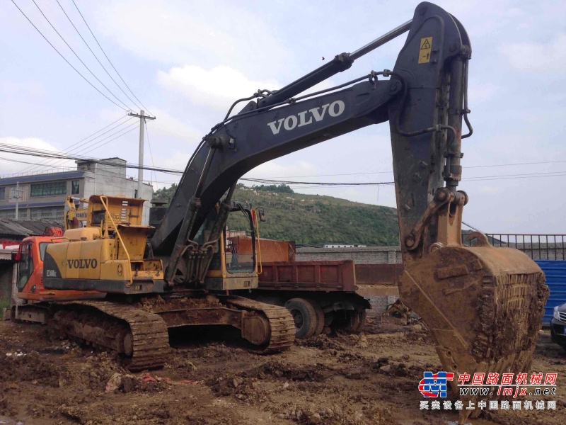 贵州出售转让二手8000小时2011年沃尔沃EC360BLC挖掘机