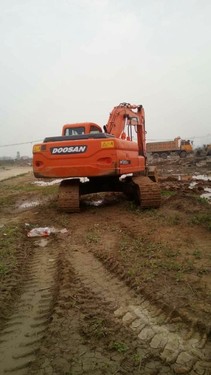陕西出售转让二手4800小时2010年斗山DX225LC挖掘机