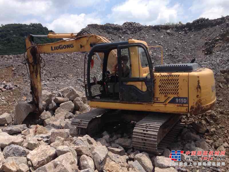 贵州出售转让二手6400小时2011年柳工915D挖掘机
