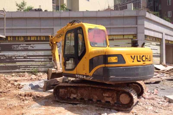贵州出售转让二手5000小时2012年玉柴YC85挖掘机