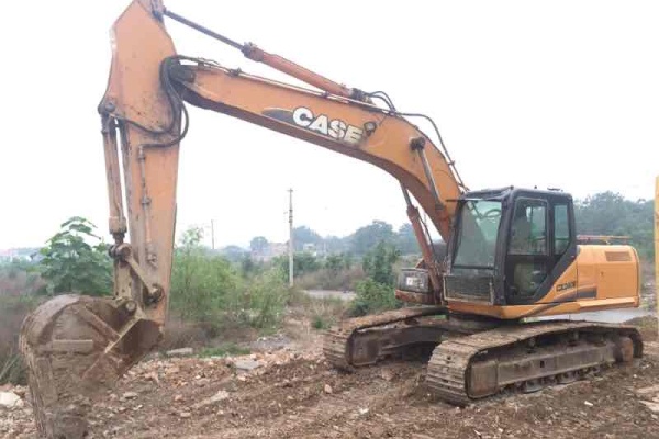 陕西出售转让二手10400小时2010年凯斯CX240B挖掘机
