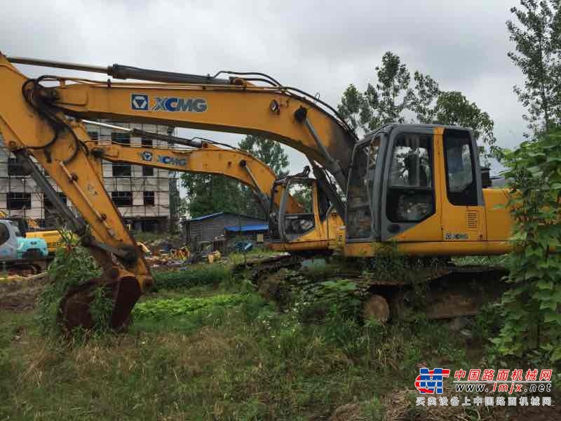 江西出售转让二手4800小时2011年徐工XE215C挖掘机