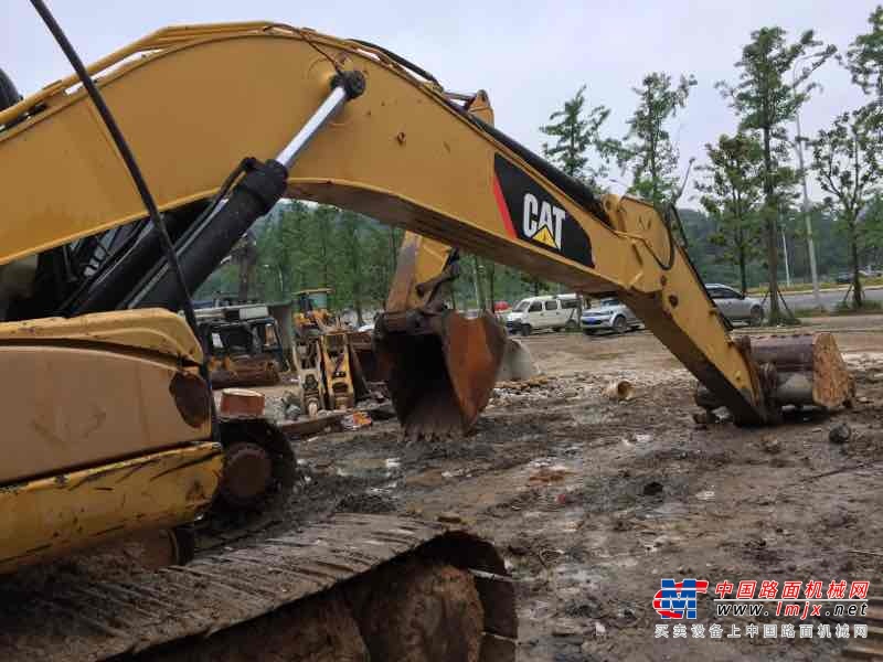 贵州出售转让二手7595小时2010年卡特彼勒320D挖掘机