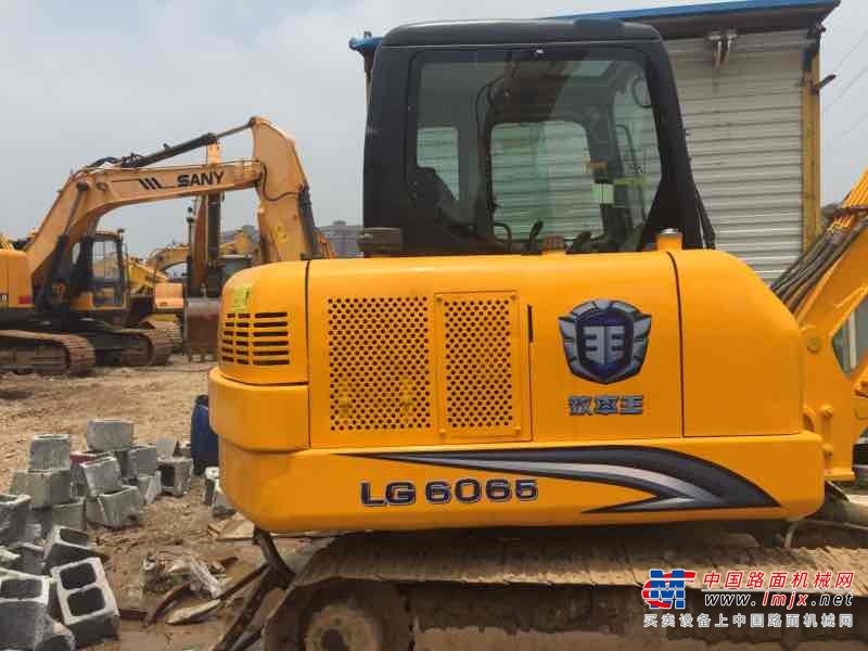 江西出售转让二手4100小时2012年龙工LG6060D挖掘机