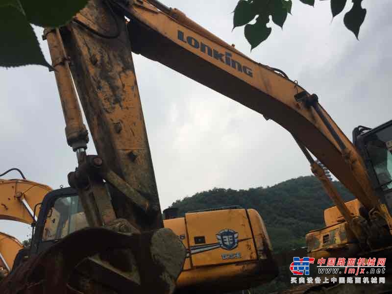 江西出售转让二手3200小时2012年龙工LG6235挖掘机
