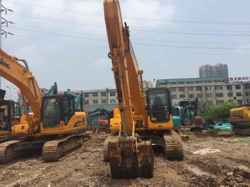 江西出售转让二手3200小时2011年龙工LG6235挖掘机