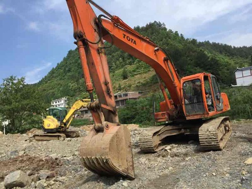 贵州出售转让二手1780小时2013年厦工XG821挖掘机