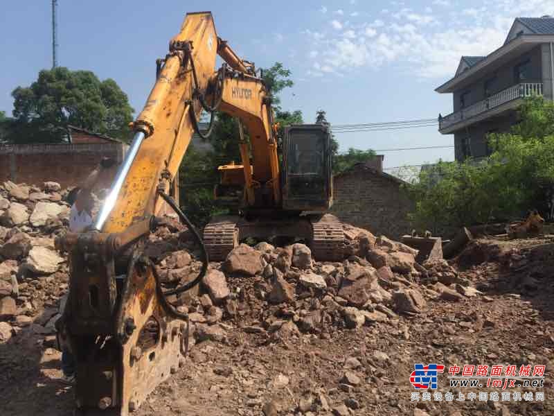江西出售转让二手13000小时2006年现代R215挖掘机