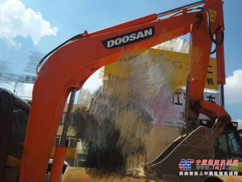 云南出售转让二手7000小时2010年斗山DH55挖掘机