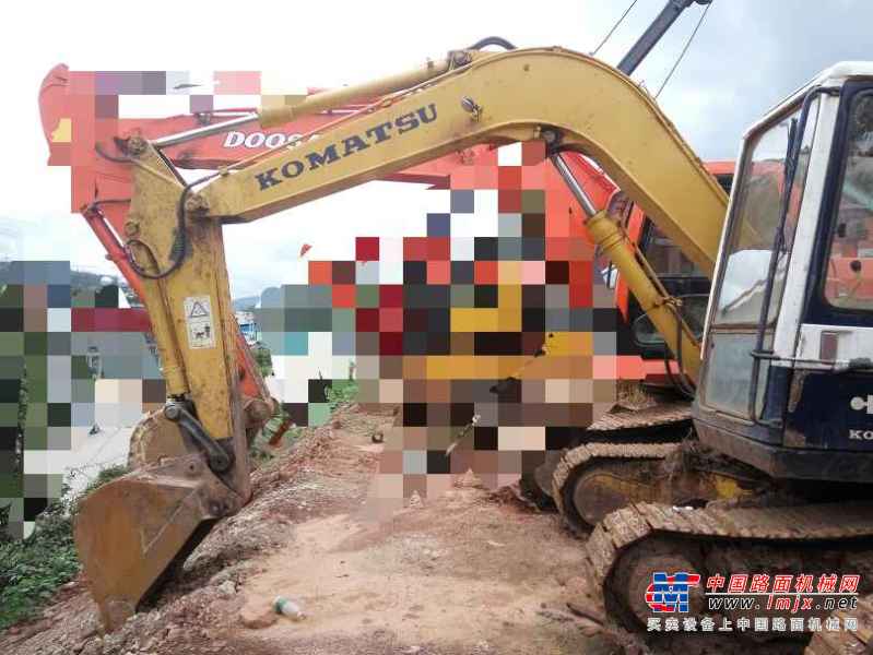 云南出售转让二手10000小时2002年小松PC60挖掘机