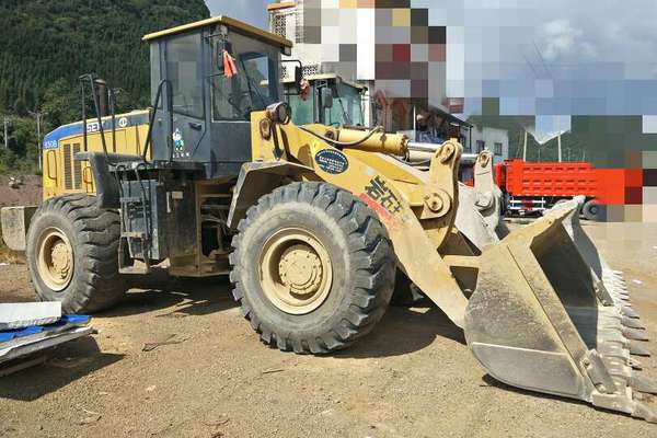 贵州出售转让二手3600小时2012年山工SEM650B装载机