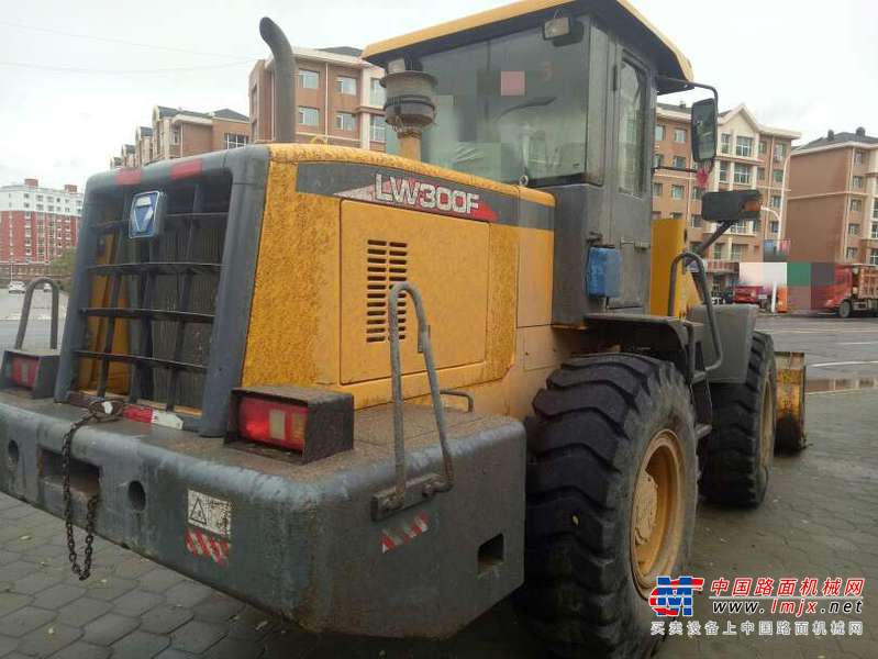 黑龙江出售转让二手5600小时2011年徐工LW300F装载机