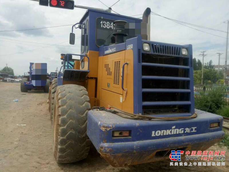 辽宁出售转让二手9000小时2010年龙工LG850装载机