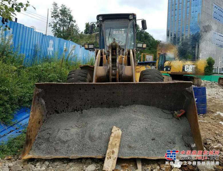 贵州出售转让二手6800小时2011年柳工CLG855装载机